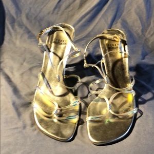 Stuart Weitzman size 6.5 gold heels